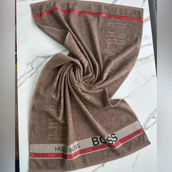 NWT Bath terry towel measuring 28*55 in (70x135 cm) - Picture 4 of 5